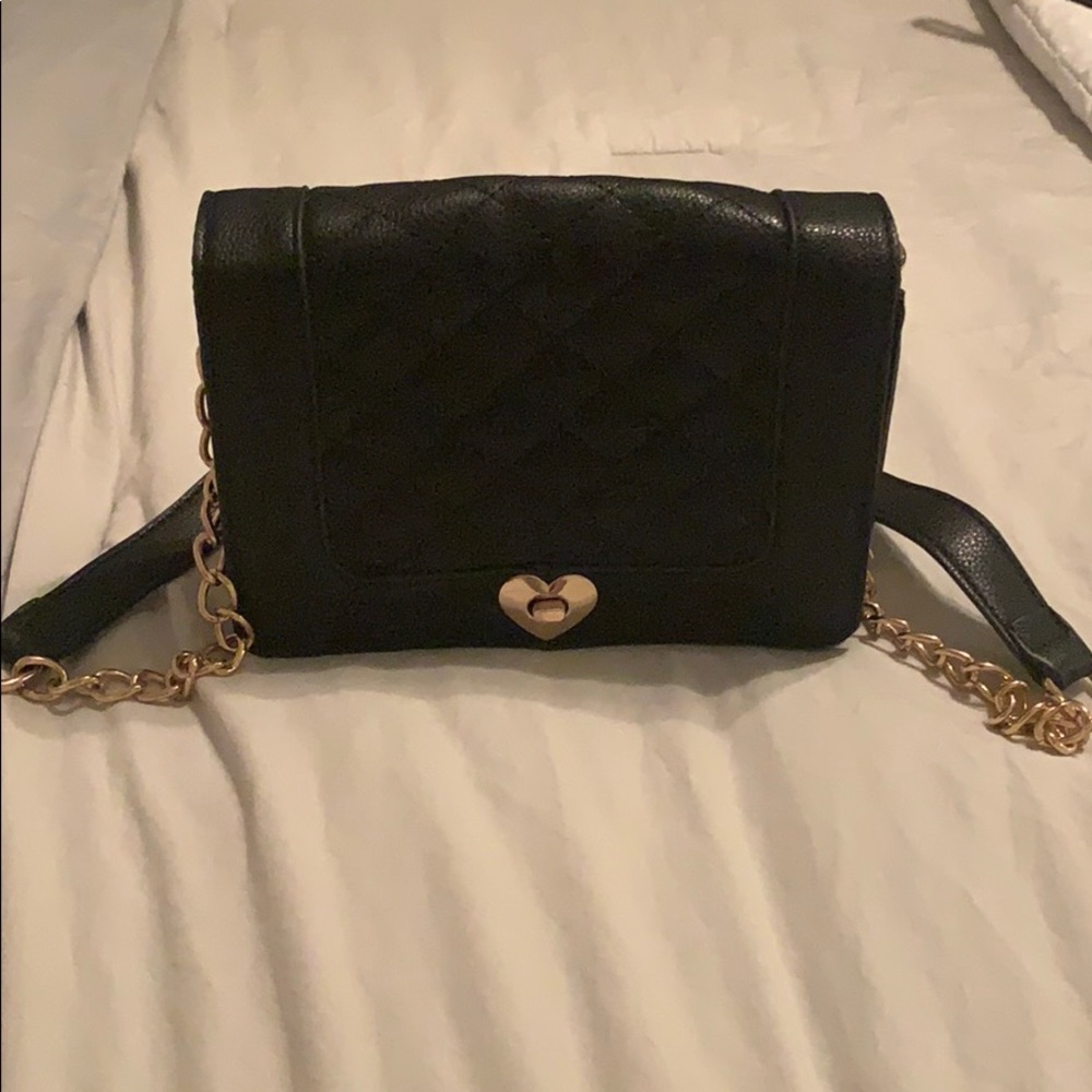 NWOT Forever 21 Black Cross Body